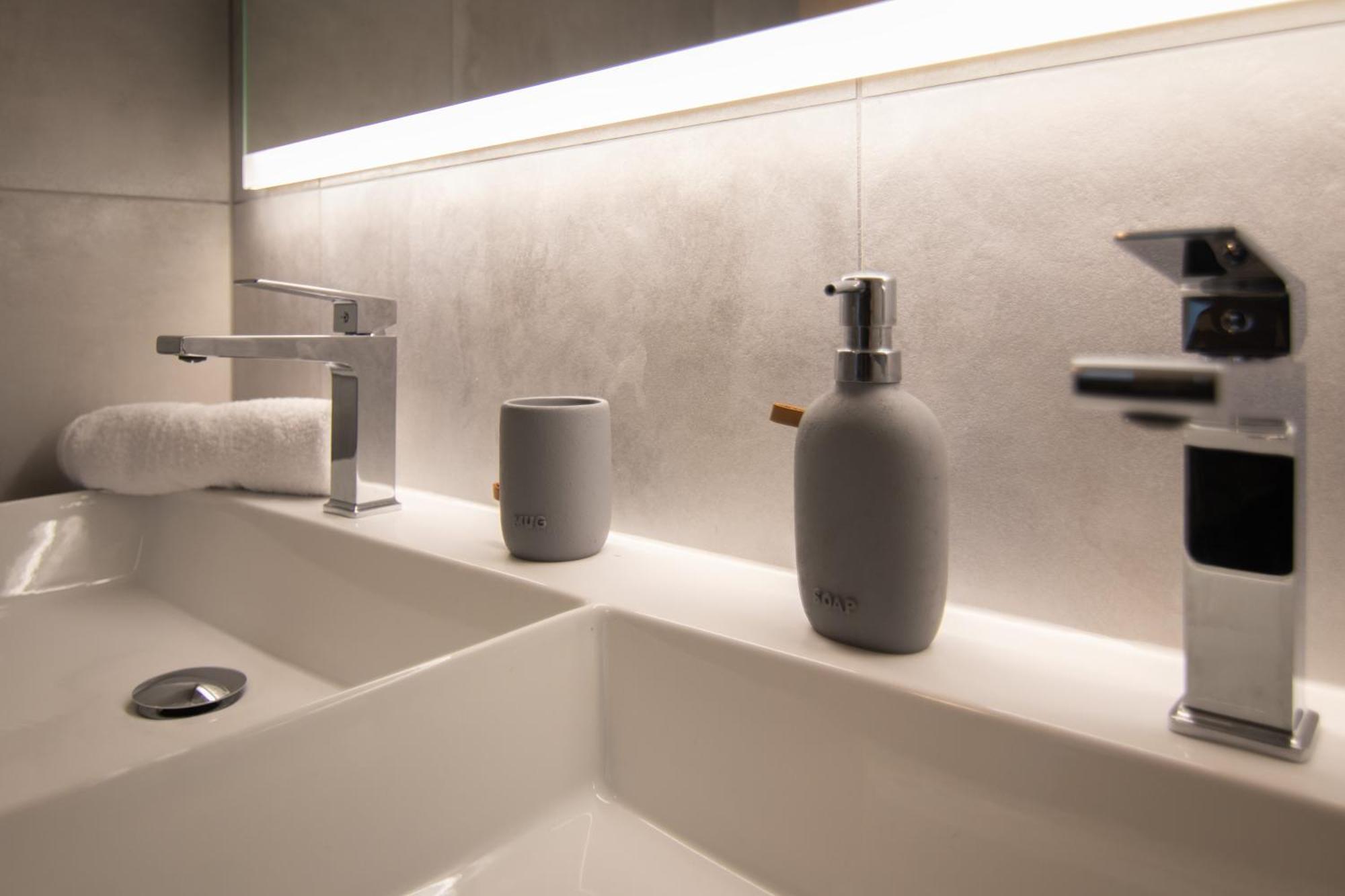 Apartman Xenna Rijeka Exteriör bild